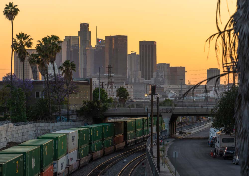 Moving from California to New York: Tips, Benefits, and Advice