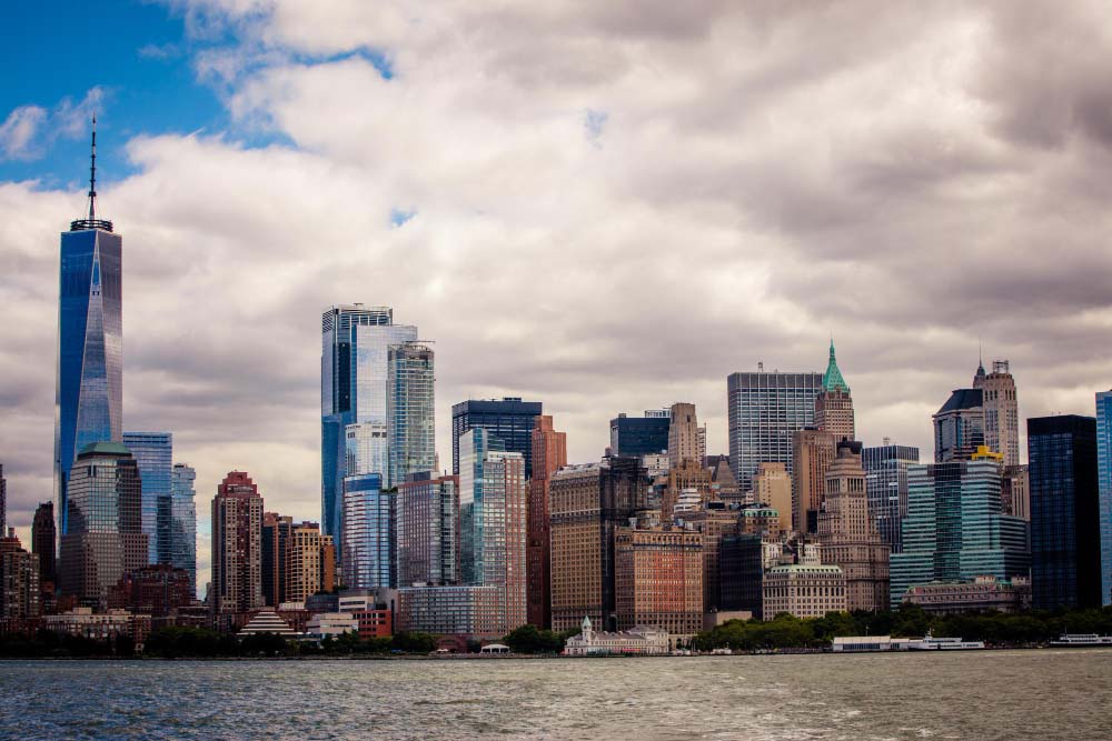 Moving from California to New York: Tips, Benefits, and Advice