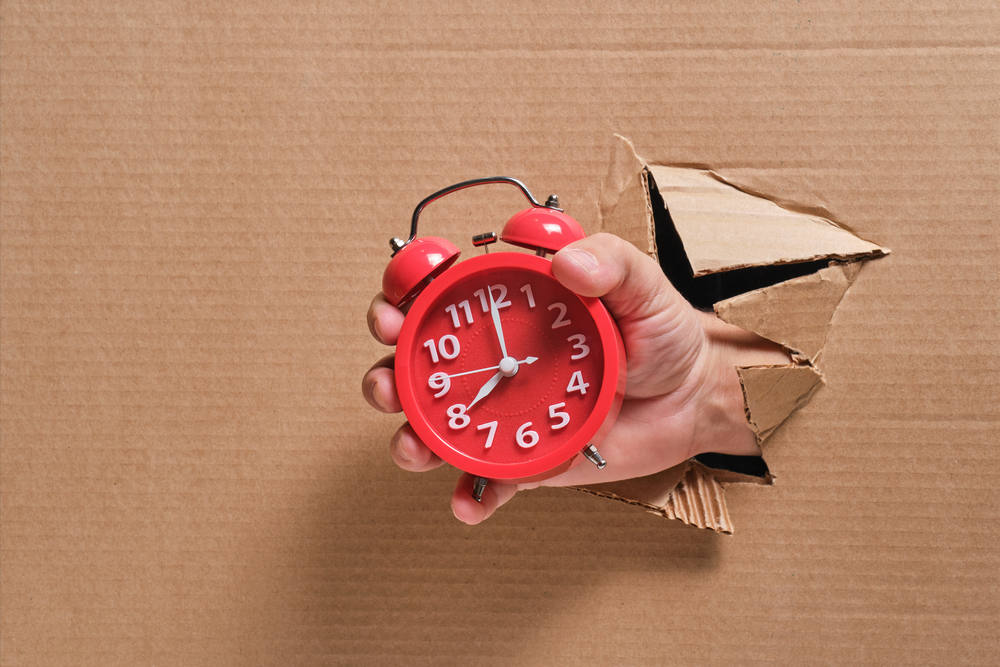 Timing Your Cross-Country Move To Save Money